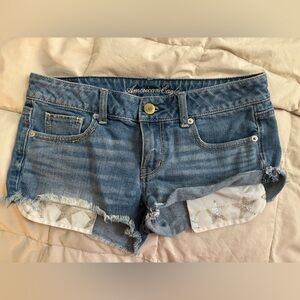 VINTAGE Y2K 2010s American Eagle shorts- with star pockets!